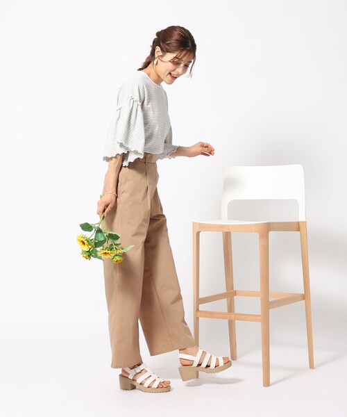 Cutie Blonde（キューティーブロンド）の「◆お袖プチフリル 大人かわいいボーダー柄トップス（Tシャツ/カットソー・レディース・ネイビー系2/ホワイト系その他3・01/02/03）」の4枚目の写真