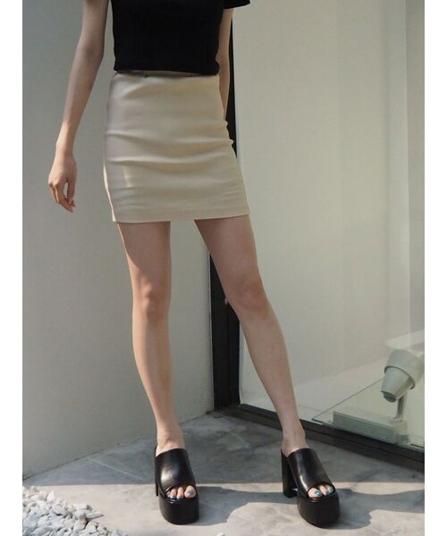 EVRIS（エヴリス）の「チャンキーヒールサンダル（サンダル・レディース・ホワイト/ブラック・SMALL/MEDIUM/LARGE）」の8枚目の写真