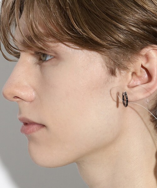 tk.TAKEO KIKUCHI（ティーケータケオキクチ）の「◆フープピアス（ピアス（両耳用）・メンズ・シルバー/ブラック・00）」の3枚目の写真