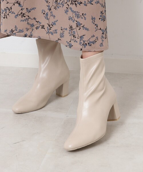 SHOO・LA・RUE（シューラルー）の「◆やわらかく履きやすい 高見え ストレッチブーツ（ブーツ・レディース・サンドベージュ/ブラック/ナチュラル・25/45/35）」の4枚目の写真