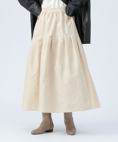 BEAMS HEART（ビームスハート）の「総刺繍 タック フレアスカート（スカート・レディース・ブラック系その他4/ホワイト系その他5/グリーン系その他/ブラウン/イエロー・FREE）」の2枚目の写真