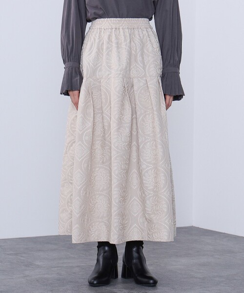 BEAMS HEART（ビームスハート）の「総刺繍 タック フレアスカート（スカート・レディース・ブラック系その他4/ホワイト系その他5/グリーン系その他/ブラウン/イエロー・FREE）」の6枚目の写真