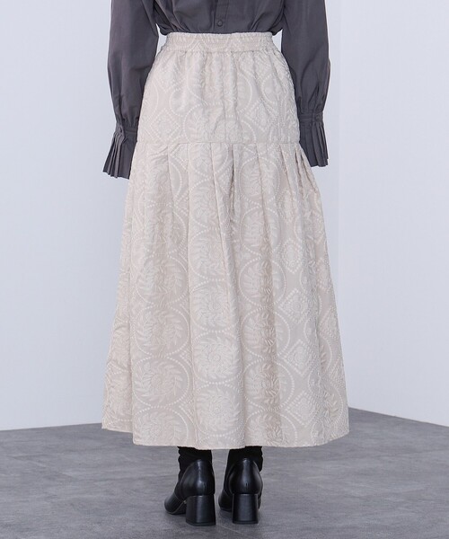 BEAMS HEART（ビームスハート）の「総刺繍 タック フレアスカート（スカート・レディース・ブラック系その他4/ホワイト系その他5/グリーン系その他/ブラウン/イエロー・FREE）」の8枚目の写真