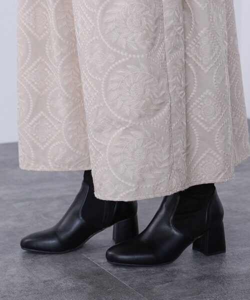 BEAMS HEART（ビームスハート）の「総刺繍 タック フレアスカート（スカート・レディース・ブラック系その他4/ホワイト系その他5/グリーン系その他/ブラウン/イエロー・FREE）」の9枚目の写真