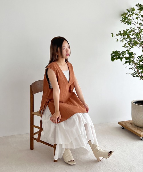 Olu.（オルドット）の「サイドリボンVネックベスト（ベスト・レディース・カーキ/アイボリー/ブラウン・FREE）」の16枚目の写真