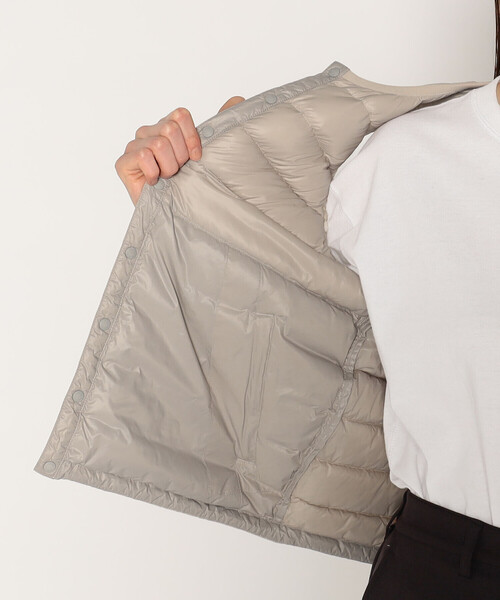 DANTON(ダントン)の「WOMEN'S INNER DOWN CREWNECK VEST(ダウンベスト・レディース・オフホワイト/ベージュ系その他/ブラウン/ブラック/ネイビー/オリーブ/ライトグレー・XS/S/M)」の18枚目の写真