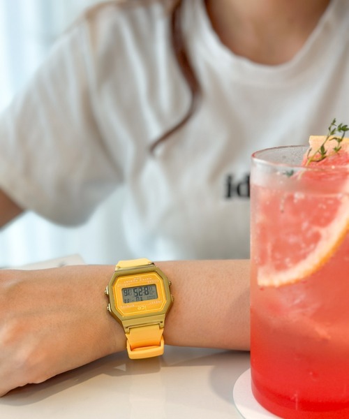 ICE WATCH（アイスウォッチ）の「「Ice-Watch アイスウォッチ」ICE digit retro アイスデジット　レトロ（デジタル腕時計・レディース・オレンジ/ライム/ベビーピンク/イエロー/ライトグリーン/スモークピンク/エメラルドブルー/ラベンダー/ホワイト/コーラル/ライトベージュ/フューシャピンク/ライトオリーブ/ライトブルー・32mm）」の9枚目の写真