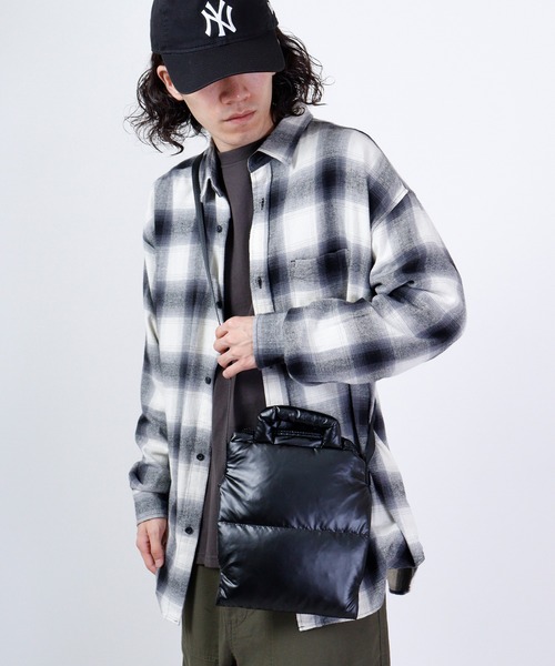 ROOTOTE(ルートート)の「ROOTOTE フェザールー中綿サコッシュ(ショルダーバッグ・メンズ・ミント/ブラック/オレンジ・FREE)」の4枚目の写真