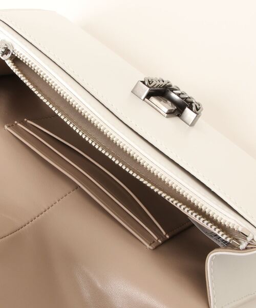 MARC JACOBS（マークジェイコブス）の「THE ST. MARC CHAIN WALLET/ザ