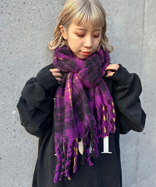 CIAOPANIC（チャオパニック）の「フリンジビックチェックマフラー（マフラー・レディース・イエロー/グレー/レッド/パープル/ホワイト/ブルー・FREE）」の7枚目の写真