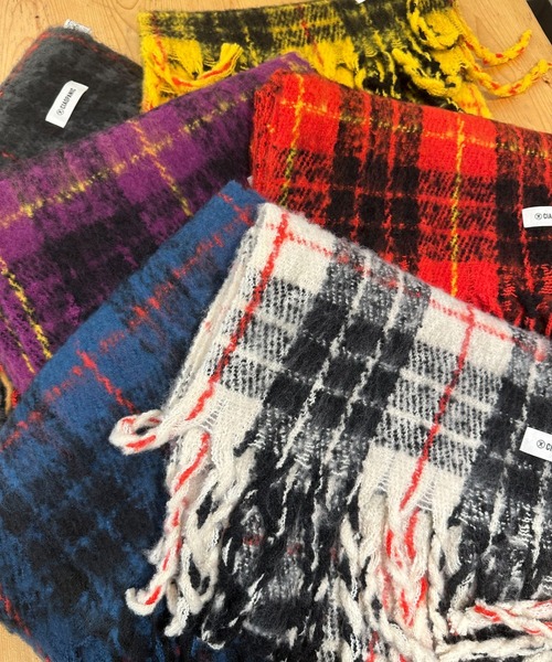 CIAOPANIC（チャオパニック）の「フリンジビックチェックマフラー（マフラー・レディース・イエロー/グレー/レッド/パープル/ホワイト/ブルー・FREE）」の11枚目の写真