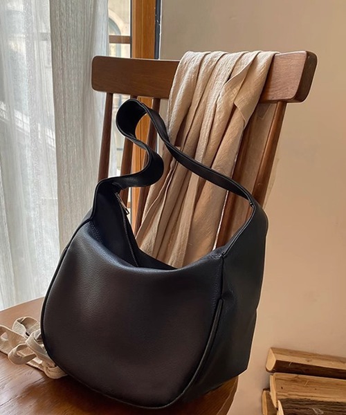 Dita Muaj.（ディータムアージュ）の「ワイドベルトハーフムーンショルダーバッグ（ショルダーバッグ・レディース・ホワイト/ブラック・FREE）」の10枚目の写真