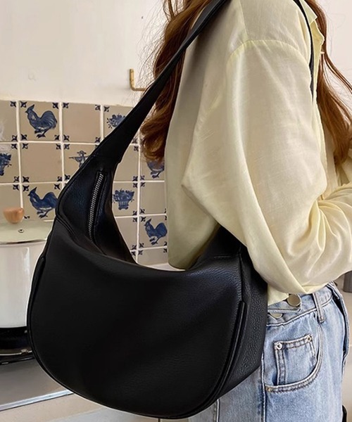 Dita Muaj.（ディータムアージュ）の「ワイドベルトハーフムーンショルダーバッグ（ショルダーバッグ・レディース・ホワイト/ブラック・FREE）」の7枚目の写真