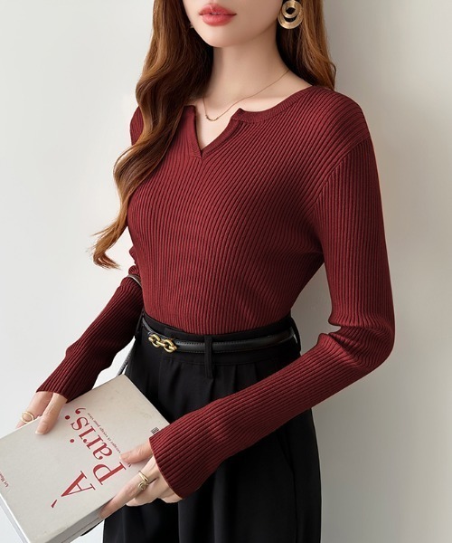 COCOMOMO（ココモモ）の「鎖骨美人魅せ キーネックニット リブニット キーネック 長袖 ニット レイヤードトップス きれいめカジュアル オフィスカジュアル 秋服 冬服（ニット/セーター・レディース・グレー/ブラック/オレンジ/ベージュ/ホワイト/ブラウン/ワイン/ネイビー・S-M/L-XL）」の7枚目の写真