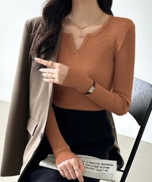 COCOMOMO（ココモモ）の「鎖骨美人魅せ キーネックニット リブニット キーネック 長袖 ニット レイヤードトップス きれいめカジュアル オフィスカジュアル 秋服 冬服（ニット/セーター）」