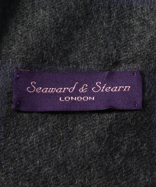 EDIFICE（エディフィス）の「【Seaward & Stearn / シーワード & スターン】BIG GEOMETRIC CASHMERE STOLE（マフラー・メンズ・レッド/ブラック・FREE）」の4枚目の写真