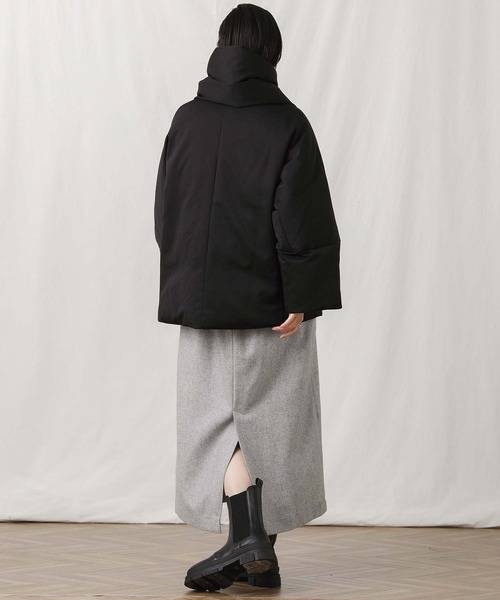 Gready Brilliant（グレディブリリアン）の「マフラードルマンダウンジャケット（ダウンジャケット/コート・レディース・ブラック/アイボリー・38）」の20枚目の写真