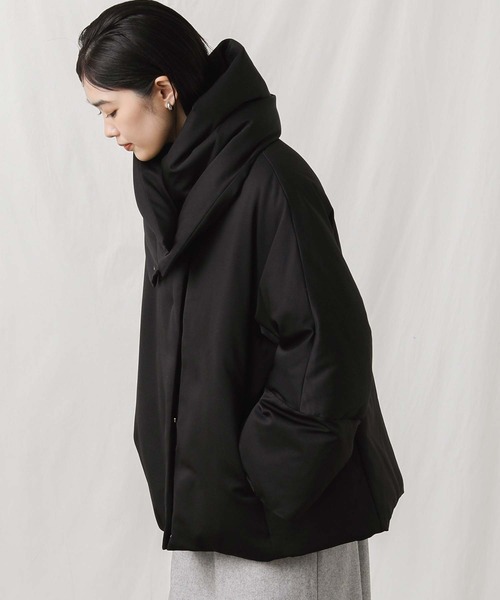 Gready Brilliant（グレディブリリアン）の「マフラードルマンダウンジャケット（ダウンジャケット/コート・レディース・ブラック/アイボリー・38）」の22枚目の写真