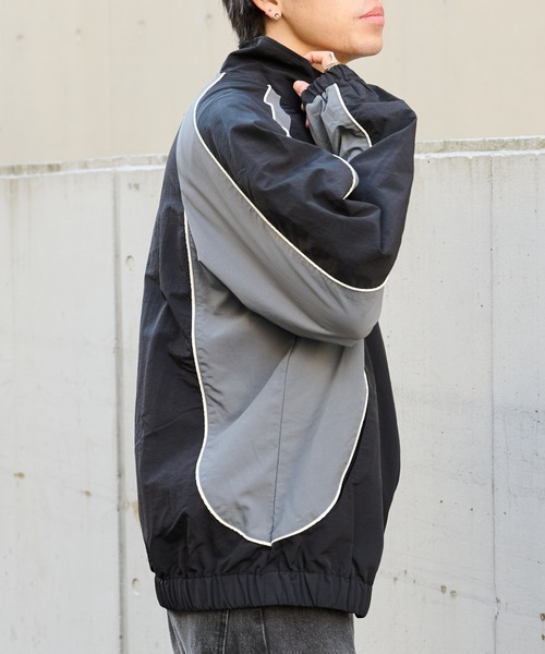 COLONY 2139（コロニートゥーワンスリーナイン）の「G.Y.M ラグラン