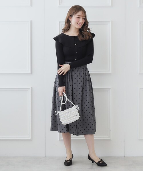 couture brooch(クチュールブローチ)の「◆【2024春新作】【前後2WAY】ビッグカラーニット(ニット/セーター・レディース・オフホワイト/ブラック/サンドベージュ/パープル・38/42)」の22枚目の写真