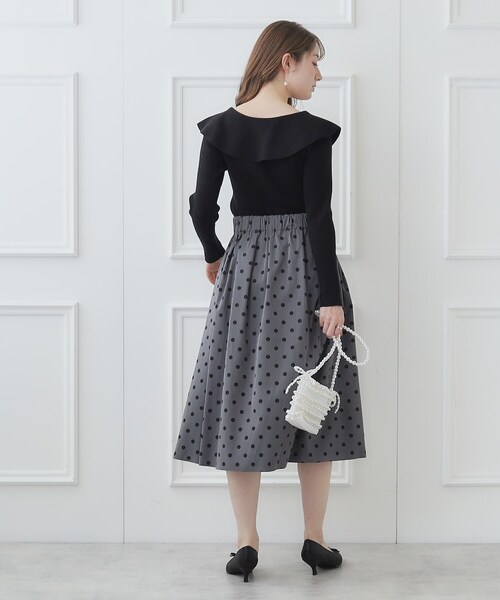 couture brooch(クチュールブローチ)の「◆【2024春新作】【前後2WAY】ビッグカラーニット(ニット/セーター・レディース・オフホワイト/ブラック/サンドベージュ/パープル・38/42)」の12枚目の写真