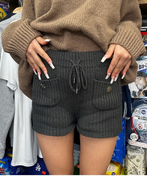 INTER FACTORY(インターファクトリー)の「AINA - チャーム付きニットパンツ GOSSIP CLUB made in INTER FACTORY(その他パンツ・レディース・チャコールグレー/グレー/ブラウン/カーキ/ブラック/アイボリー・FREE)」の17枚目の写真
