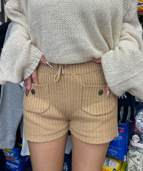 INTER FACTORY(インターファクトリー)の「AINA - チャーム付きニットパンツ GOSSIP CLUB made in INTER FACTORY(その他パンツ・レディース・チャコールグレー/グレー/ブラウン/カーキ/ブラック/アイボリー・FREE)」の19枚目の写真