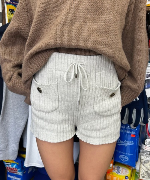 INTER FACTORY(インターファクトリー)の「AINA - チャーム付きニットパンツ GOSSIP CLUB made in INTER FACTORY(その他パンツ・レディース・チャコールグレー/グレー/ブラウン/カーキ/ブラック/アイボリー・FREE)」の15枚目の写真