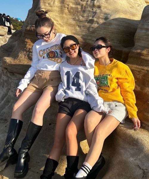 INTER FACTORY(インターファクトリー)の「AINA - チャーム付きニットパンツ GOSSIP CLUB made in INTER FACTORY(その他パンツ・レディース・チャコールグレー/グレー/ブラウン/カーキ/ブラック/アイボリー・FREE)」の22枚目の写真