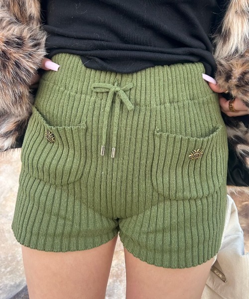 INTER FACTORY(インターファクトリー)の「AINA - チャーム付きニットパンツ GOSSIP CLUB made in INTER FACTORY(その他パンツ・レディース・チャコールグレー/グレー/ブラウン/カーキ/ブラック/アイボリー・FREE)」の8枚目の写真