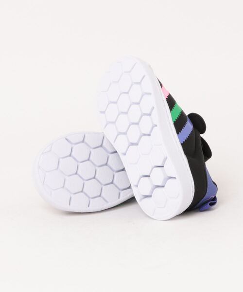 adidas（アディダス）の「ADIDAS アディダス 12-16 SST 360 I SST 360（ディズニー） IE0686 CORE/FTWR/YELL（スリッポン・キッズ・ブラック・12/15 /13/14/16）」の2枚目の写真