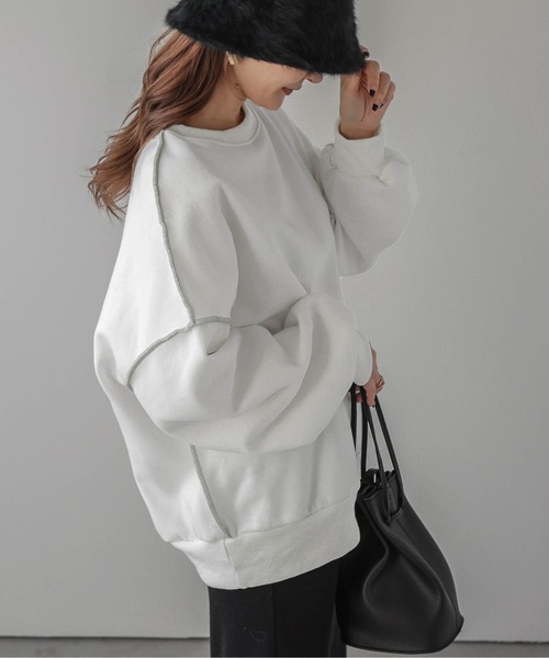 AMELY(エミリー)の「裏起毛スウェットプルオーバー(スウェット・レディース・グレー/ブラック/ホワイト/ネイビー・フリー)」の8枚目の写真