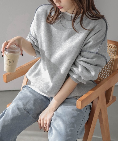 AMELY(エミリー)の「裏起毛スウェットプルオーバー(スウェット・レディース・グレー/ブラック/ホワイト/ネイビー・フリー)」の20枚目の写真