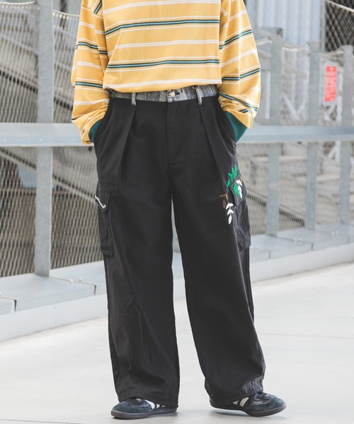 REmastered（リマスタード）の「【REmastered】サイドポケット刺繍/リメイク風ルーズカーゴパンツ（カーゴパンツ・メンズ・ブラック/カーキ・MEDIUM/LARGE）」の14枚目の写真