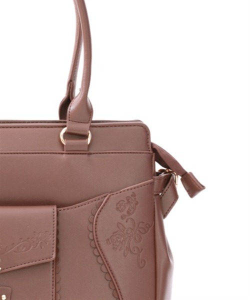axes femme（アクシーズファム）の「薔薇モチーフ型押しA4