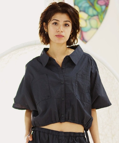 ROXY（ロキシー）の「ROXY/ロキシー ショート丈半袖シャツ ラッシュガード 水陸両用  ユーティリティ セットアップ対応   RLY242015（シャツ/ブラウス・レディース・ブラック/ライトグリーン/テラコッタ・M/L）」の2枚目の写真