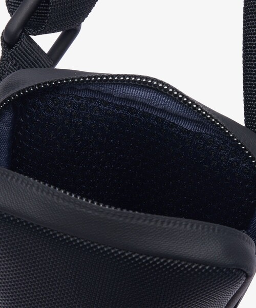 LACOSTE(ラコステ)の「LCST スマートフォンホルダー(スマホグッズ・メンズ・ブラック・FREE)」の8枚目の写真