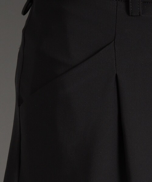 adabat(アダバット)の「◆【UVカット/接触冷感】タック付き ゆったりシルエット ショートパンツ(その他パンツ・レディース・ブラック・40/38/42/36)」の11枚目の写真
