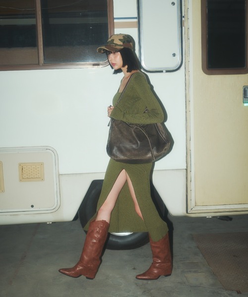 BLONDEY（ブロンディ）の「スクエアリブニットロングワンピース（ワンピース・レディース・レッド/カーキ/ブラック/ネイビー・FREE）」の15枚目の写真