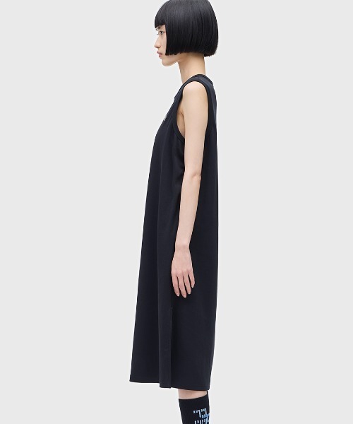 FRED PERRY（フレッドペリー）の「Layered Ringer Dress（ワンピース・レディース・ブラック・8/10）」の5枚目の写真
