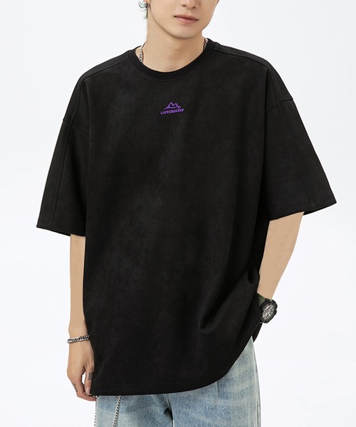 aimoha（アイモハ）の「aimoha outdoorユニセックス　スエード　刺繍Tシャツ (SS)（Tシャツ/カットソー・レディース・オフホワイト/ブラック/グリーン/レッド・LARGE/X-LARGE/MEDIUM）」の3枚目の写真