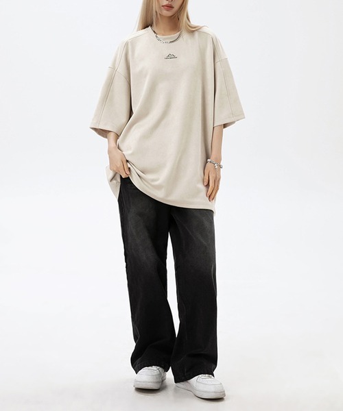 aimoha（アイモハ）の「aimoha outdoorユニセックス　スエード　刺繍Tシャツ (SS)（Tシャツ/カットソー・レディース・オフホワイト/ブラック/グリーン/レッド・LARGE/X-LARGE/MEDIUM）」の6枚目の写真