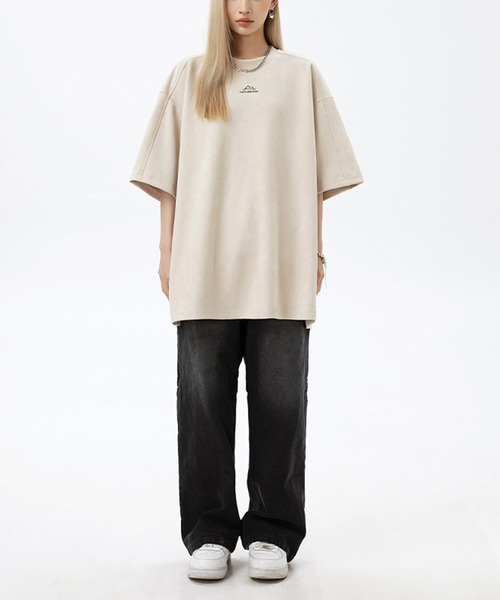 aimoha（アイモハ）の「aimoha outdoorユニセックス　スエード　刺繍Tシャツ (SS)（Tシャツ/カットソー・レディース・オフホワイト/ブラック/グリーン/レッド・LARGE/X-LARGE/MEDIUM）」の7枚目の写真