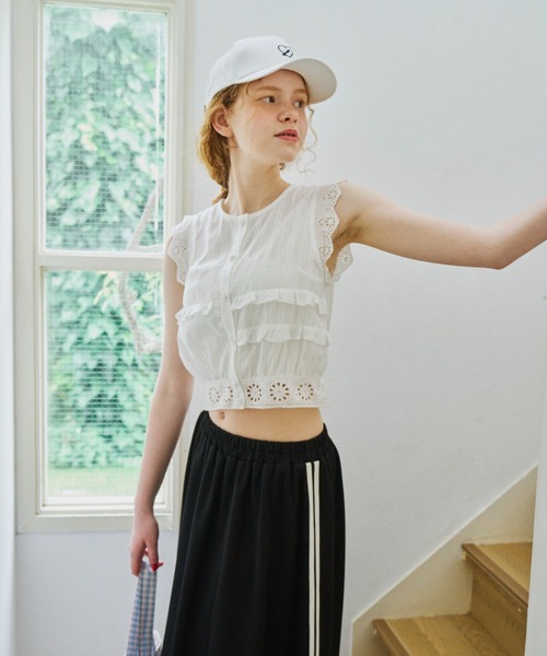 idem(イデム)の「rose button cotton blouse/ノースリーブコットンブラウス(シャツ/ブラウス・レディース・オフホワイト/ブラック・FREE)」の22枚目の写真