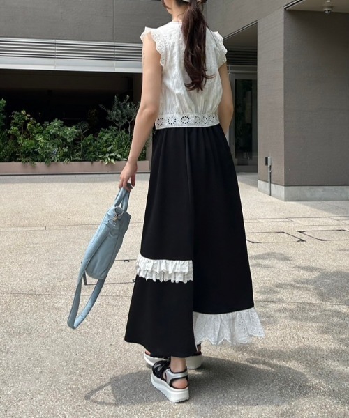 idem(イデム)の「rose button cotton blouse/ノースリーブコットンブラウス(シャツ/ブラウス・レディース・オフホワイト/ブラック・FREE)」の13枚目の写真