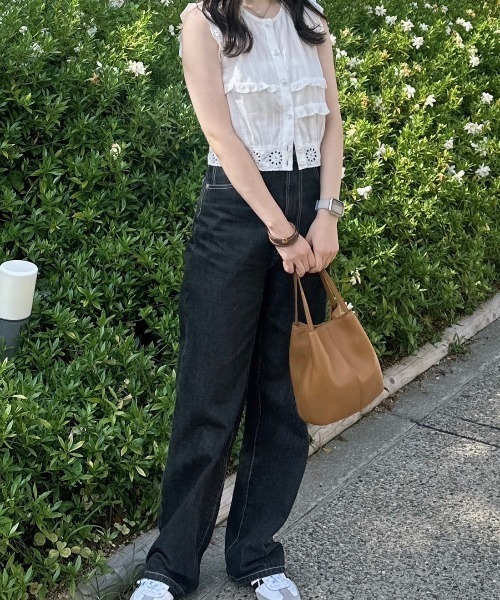 idem(イデム)の「rose button cotton blouse/ノースリーブコットンブラウス(シャツ/ブラウス・レディース・オフホワイト/ブラック・FREE)」の19枚目の写真