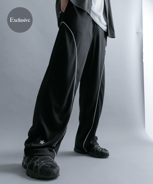 SENSE OF PLACE by URBAN RESEARCH（センスオブプレイスバイアーバンリサーチ）の「『別注』SHUHEI KOKI×SENSE OF PLACE　トラックパンツ（その他パンツ・メンズ・ブラック/ネイビー/ライトブルー・MEDIUM/LARGE）」の2枚目の写真