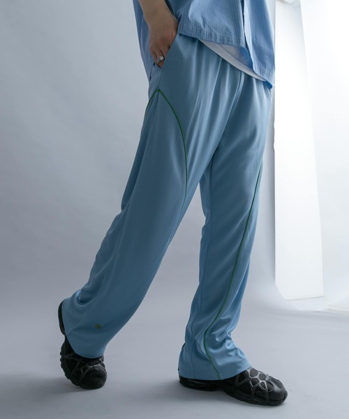 SENSE OF PLACE by URBAN RESEARCH（センスオブプレイスバイアーバンリサーチ）の「『別注』SHUHEI KOKI×SENSE OF PLACE　トラックパンツ（その他パンツ・メンズ・ブラック/ネイビー/ライトブルー・MEDIUM/LARGE）」の22枚目の写真