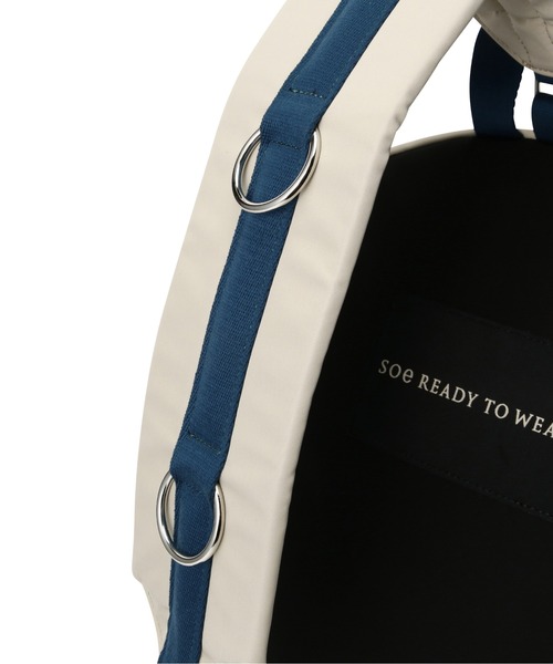 soe（ソーイ）の「soe/ソーイ/Bicolor One Shoulder B.P SSL/バイカラーワンショルダーバッグ L（バックパック/リュック・メンズ・ベージュ/ネイビー/その他・5）」の13枚目の写真