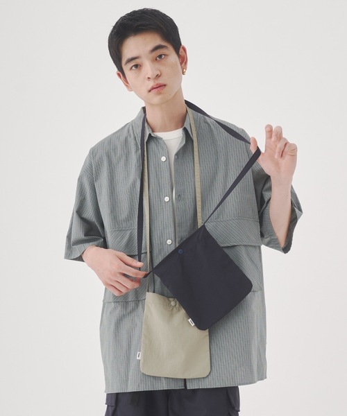 YOEL(ヨエル)の「YOEL - mini sacoche / ミニサコッシュ(ショルダーバッグ・メンズ・カーキ/ネイビー・FREE)」の18枚目の写真